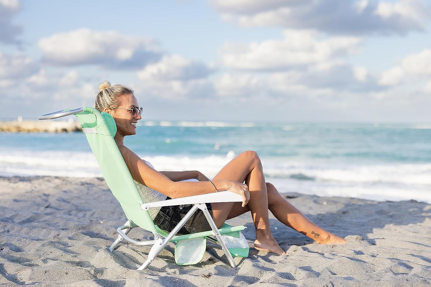 BUOY BEACH Lay Flat Beach Chair, Lightweight and Sturdy Design - Mint Green
