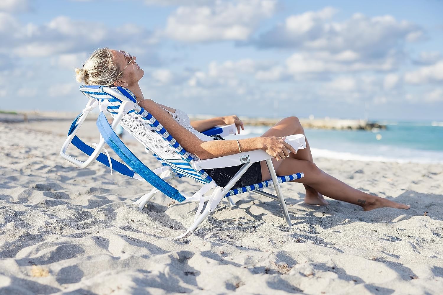 BUOY BEACH Lay Flat Beach Chair, Lightweight and Sturdy Design - Blue Stripe